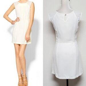 𝅺ANTHROPOLOGIE Skies Are Blue Sunday Stroll Ivory Cap Sleeve Pleated Dress Small